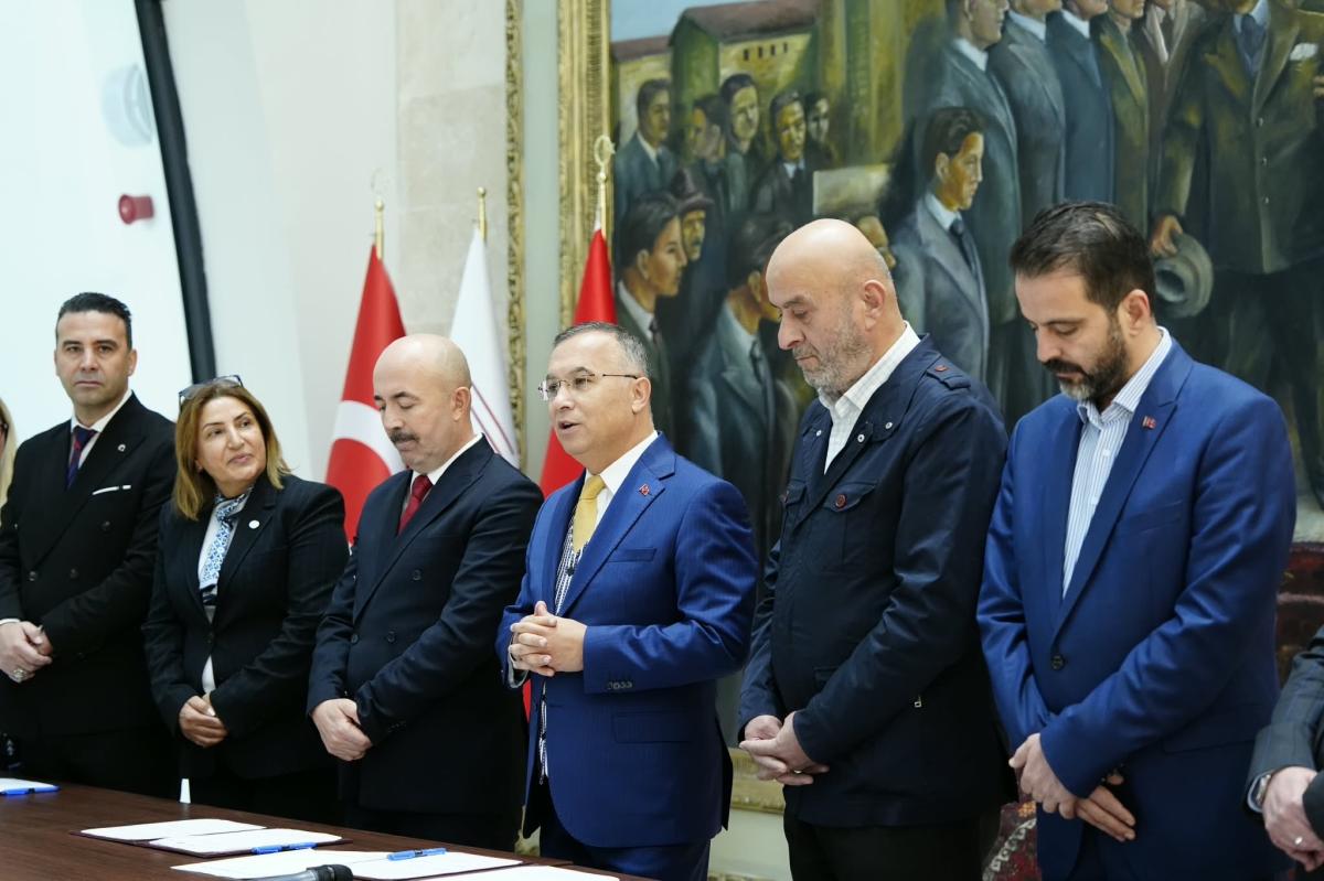 Gaziantep'te Anlamlı Protokol: 100 Çifte Evlilik Projesi İçin İmzalar Atıldı