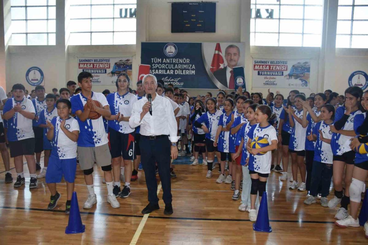 Şahinbey Belediyesi yaz spor okulu gençlere kapısını açtı